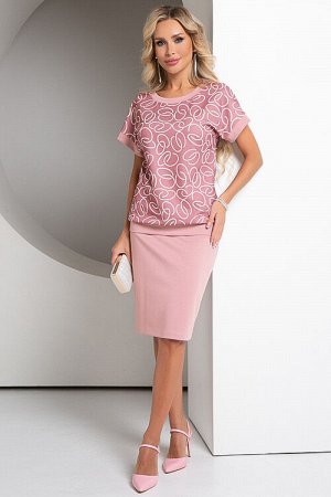 Костюм Комплект из трикотажного полотна.
50% вискоза,45% п/э,5% лайкра
