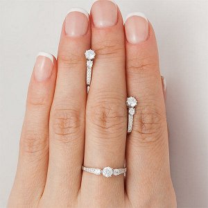Серебряное кольцо с бесцветными фианитами 458