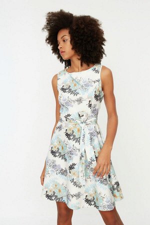Платье %95 Polyester %5 Elastan,