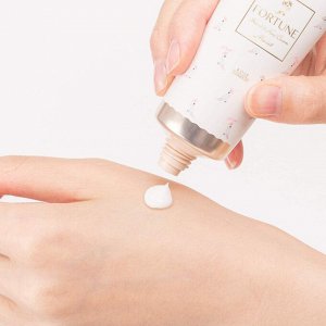 KOSE Fortune Hand&Nail Moist Cream - увлажняющий крем для рук и ногтей