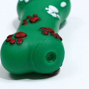 Игрушка пищащая "Кость со следами лапок", 9,6 х 3,7  см, тёмно-зелёная