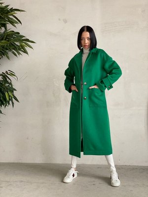 Пальто-оверсайз с накладными карманами зелёное
