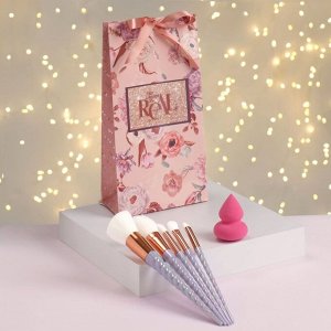 Подарочный набор «Реальная любовь», 2 предмета: набор кистей, спонж, цвет МИКС