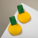 Серьги металл &quot;Яркость&quot; геометрия, мятый квадрат, цвет жёлто-зелёный