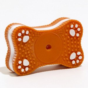 Игрушка плотная пищащая "Бисквит" для собак, 12 х 7 см, коричневая 7471589