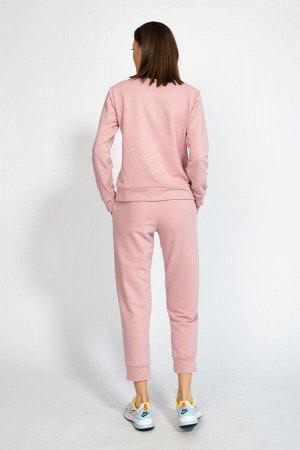 Костюм Костюм Kivviwear 4078/4079 пыльная роза 
Состав: ПЭ-24%; Хлопок-70%; Эластан-6%;
Сезон: Лето
Рост: 170

Костюм. Классический свитшот с логотипом BALANCE (на однотонах), укороченной модели. Брю