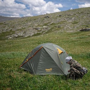 Туристическая палатка 2-х местная BREEZE-2 (HS-2370-2 GO) Helios