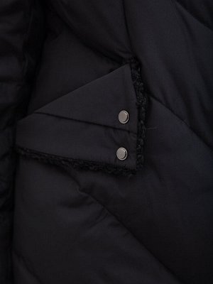 Куртка Цвет: (701) черный
Материал: полиэстер 100%
Набивка: био-пух синтетический
Подкладка: полиэстер
Длина: 90
БЕЗ РЯДА