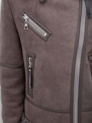 Куртка Цвет: (709) серый
Материал: полиэстер 100%
Набивка: без утепления
Подкладка: полиэстер
Длина: 59
БЕЗ РЯДА