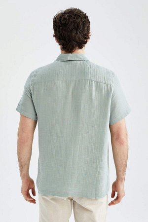 Рубашка Материал Размеры модели: рост: 1,88 грудь: 98 талия: 82 бедра: 95 Надет размер: M Материал: : Хлопок 100%
