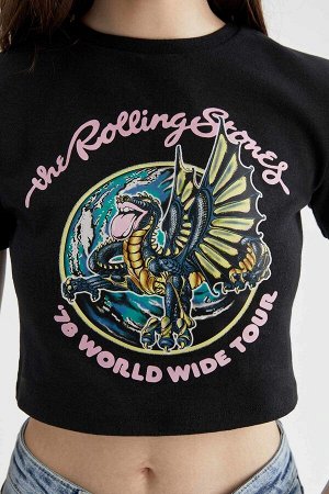 Приталенная укороченная футболка Rolling Stones с круглым вырезом и короткими рукавами