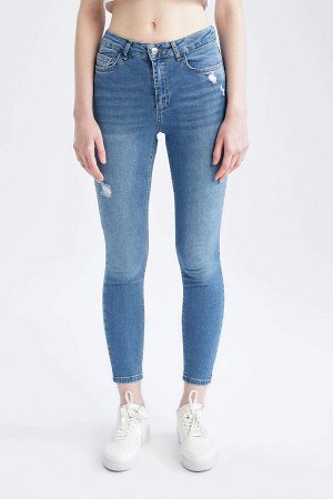 Рваные джинсовые брюки скинни Rebeca с нормальной талией и деталями