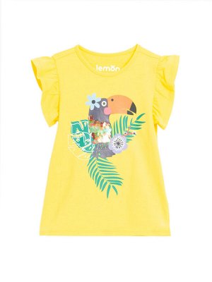 Футболка Яркая летняя футболка для девочки. Модель свободного кроя с рукавами-бабочками. На груди веселый принт "какаду" с разноцветными пайетками. Футболка выполнена из мягкого материала приятного к 