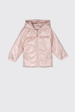Куртка Модная демисезонная куртка Coccodrillo для девочек на молнии. Куртка детская демисезонная с капюшоном обладает ветрозащитными, водонепроницаемыми, воздухопроницаемыми свойствами. Ветровка утепл