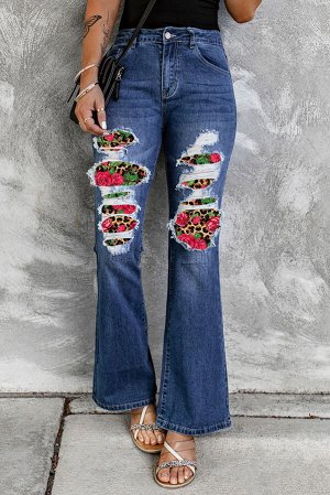 Синие джинсы-клеш с заплатками с цветочным принтом в стиле пэчворк