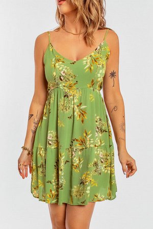 Зеленое платье с завязкой на спине и цветочным принтом