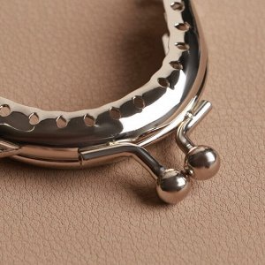 Фермуар пришивной «Полукруг», с кольцом, 5,3 ? 4,5 см, цвет серебряный