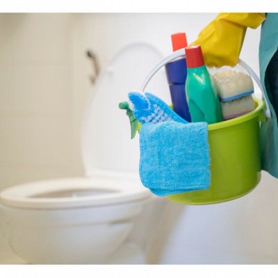 Большой выбор средств для гигиены — Средства для чистки туалетов и труб