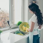 Средства для мытья полов, посуды, зеркал