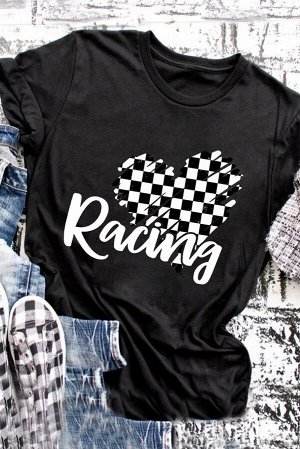 Черная футболка с клетчатым принтом сердечко и надписью: Racing