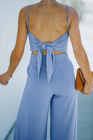 Голубой комплект: укороченный топ-ками на завязках + штаны клёш с разрезами