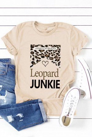 Бежевая футболка с леопардовым принтом и надписью: LEOPARD JUNKIE