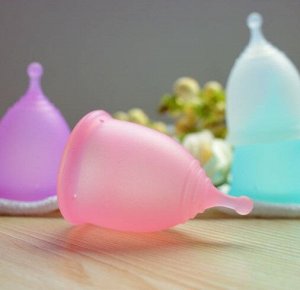 Менструальная чаша с мешочком, фиолетовая, размер S