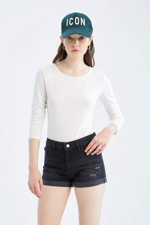 Потертые джинсовые мини-шорты с рваными деталями Wanna