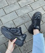 Кроссовки