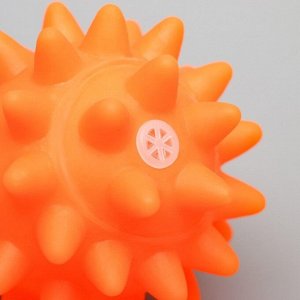 Игрушка пищащая "Мяч с шипами" для собак, 6,5 см, оранжевая