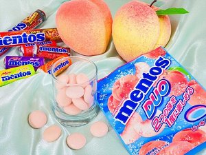 Mentos Duo Grape & Soda 45g - Ментос с двойной начинкой. Виноград и содовая