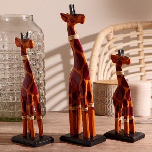 Набор сувенирный "Жирафы с ошейником" (20,25,30) 15х6х30 см
