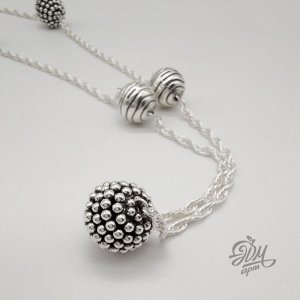 Бусы "5 бусин через цепь: б.ежевики + юпитер"