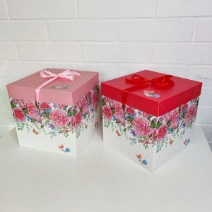 Коробка подарочная "Цветы"