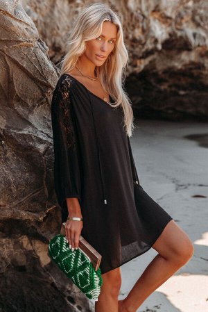Черное пляжное платье с цветочным кружевным узором на плечах