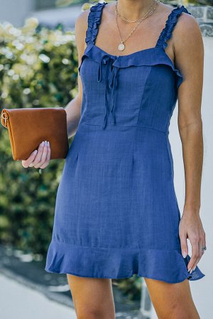 Синее платье-сарафан с оборками и шнуровкой