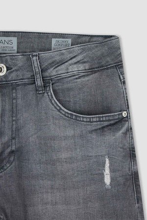 Джинсовые брюки скинни Comfort Fit с рваными деталями и деталями