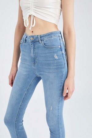 Супероблегающие джинсы с высокой талией