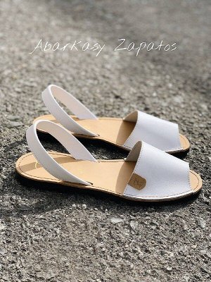 Босоножки Zapatos 36р белые