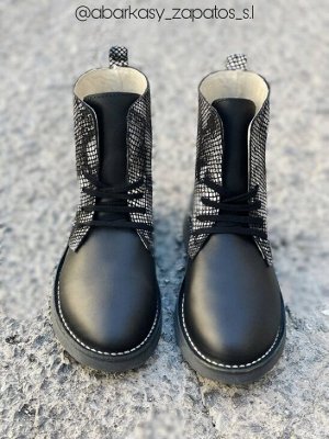 ДЕЗЕРТЫ Ab. Zapatos 27025 serpiente · NEGRO