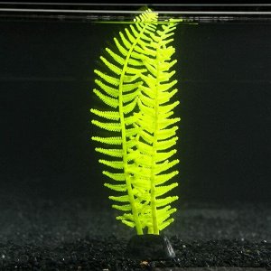 Растение силиконовое аквариумное, светящееся в темноте, 8 х 23 см, желтое