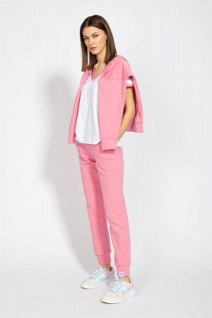 Костюм Костюм Kivviwear 4015-4040 розовый 
Состав: ПЭ-24%; Хлопок-70%; Эластан-6%;
Сезон: Весна

Костюм оверсайз с брюками средней посадки с карманами в боковых швах. Обработка низа брюк манжета. Тка