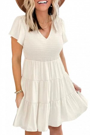 Белое платье беби-долл с V-образным вырезом и коротким рукавом