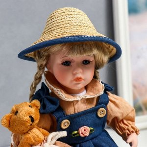 Кукла коллекционная керамика "Сьюзи в джинсовом платье, шляпке и с мишкой" 30 см