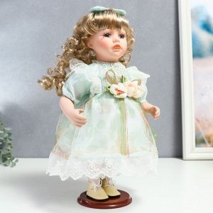 Кукла коллекционная керамика "Джудит в нежно-мятном платье с цветочками" 30 см