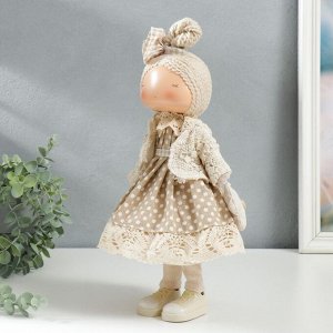 Кукла интерьерная "Малышка в бежевом платье в горох, с цветочком" 39х12,5х17 см