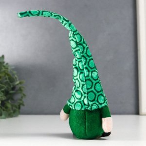 Кукла интерьерная "Лепрекон в колпаке с клевером" зелёный 29х9 см