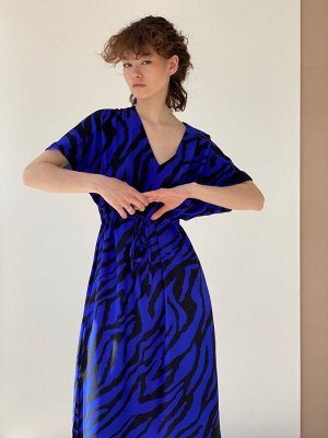 Платье-"оверсайз" с кулиской синее с принтом (остаток: )
