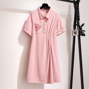 Платье женское с вышивкой "Сердечко" на кармашке и с коротким рукавом, цвет розовый