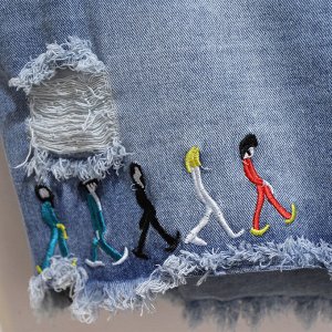 Шорты женские джинсовые с вышивкой, цвет голубой